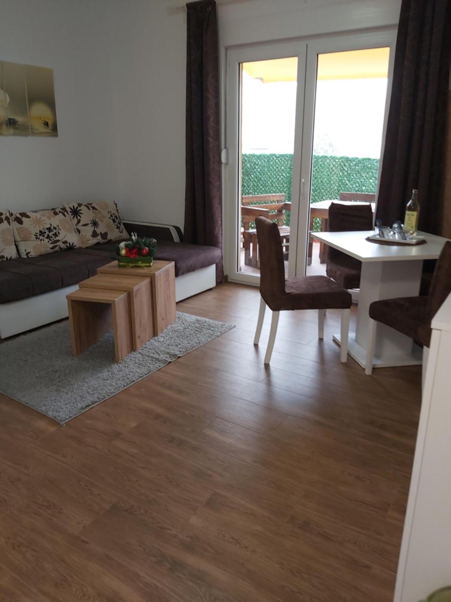 Filigran Aparthotel Palic Bagian luar foto